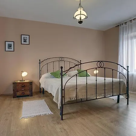 Dea Villa