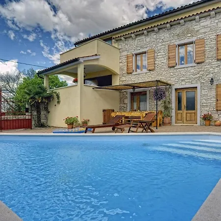 Holiday home Dea *